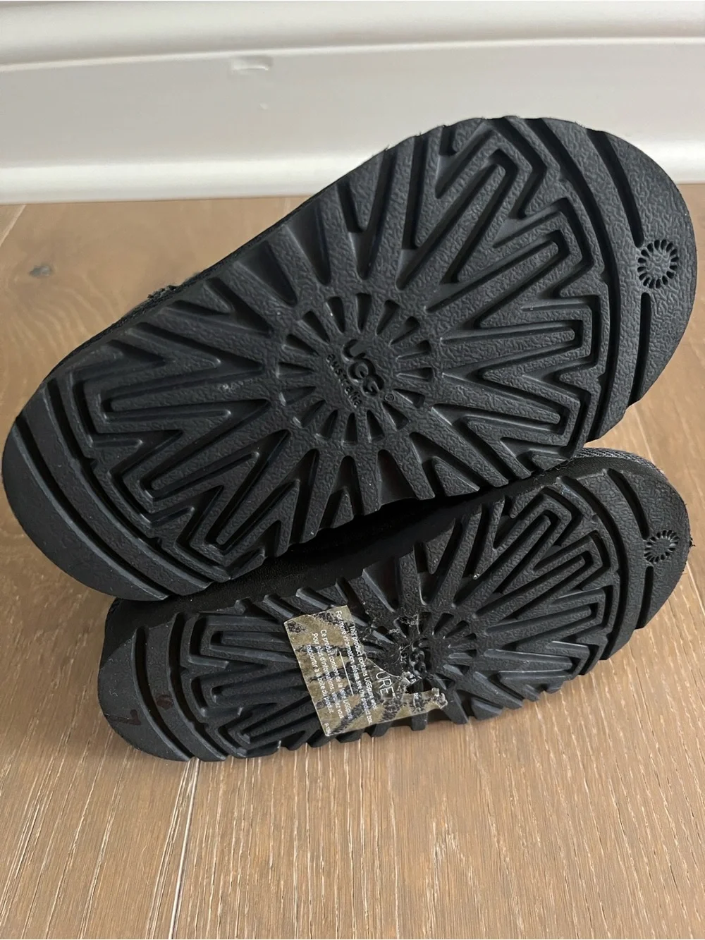 UGG Classic Toddler Boots in Black size 8